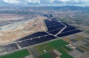 Όμιλος ΔΕΗ: Ολοκληρώθηκε η κατασκευή των φωτοβολταϊκών ισχύος 2,13 GW στη Δυτική Μακεδονία – με ταχείς ρυθμούς η εγκατάσταση μονάδων αποθήκευσης Εικόνα που περιέχει Αεροφωτογραφία, εναέριος, Πανοραμική άποψη, εξωτερικός χώρος/ύπαιθρος Το περιεχόμενο που δημιουργείται από AI ενδέχεται να είναι εσφαλμένο.